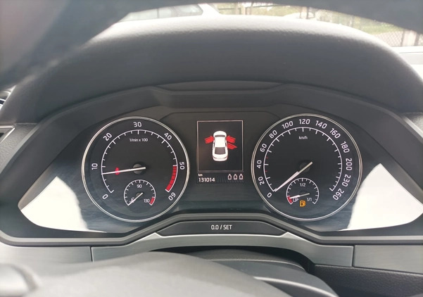 Skoda Superb cena 75000 przebieg: 131000, rok produkcji 2017 z Częstochowa małe 137